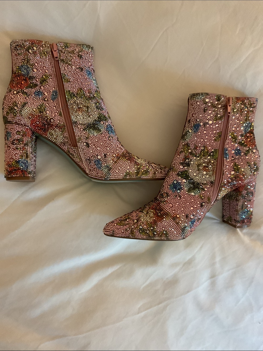 BetseyJohnson Beaded Bootie. 2.5” heel NWOT Sz 9.5 PERFECTION ON THE FOOT! - Picture 6 of 12